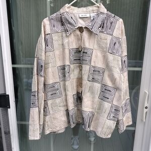 Units Stylish Women's Button Down Shirt - Black and Cream Geometric Design 3X